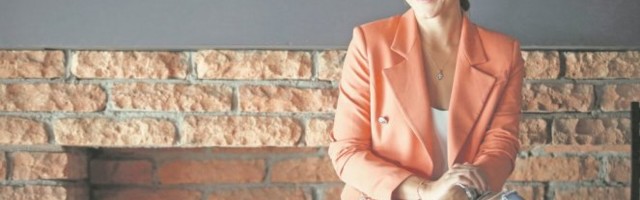 VAJA DUJOVIĆ OTVORENO O SVEMU! Osmeh i zagrljaj - to nam treba da budemo zdravi!