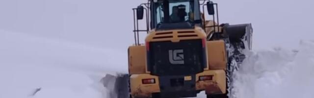 VOZAČIMA SE SAVETUJE OPREZ! Oglasili se Putevi Srbije zbog snežnih padavina:Evo kakvo je stanje oko Ivanjice, prilazi turističkim centrima su prohodni