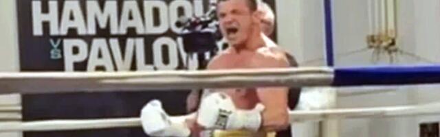 TIGAR U RINGU I VAN NJEGA! Potez DEČKA Jovane Jeremić ZATEKAO JAVNOST, nakon pobede odmah otišao pred IKONE (FOTO)