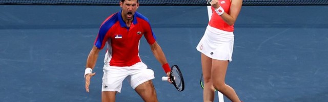Novak Đoković pobeđuje na svim frontovima