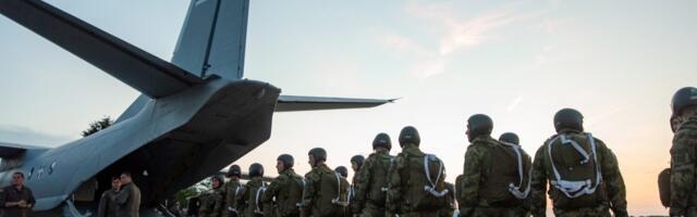 63. padobranska brigada održala noćnu vežbu na vojnom aerodromu