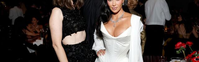 Uskoro stiže serija „All’s Fair“: U glavnim ulogama Kim Kardashian i Sarah Paulson