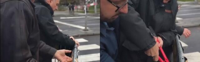 Ovako je opozicija probila ogradu Ćacilenda - potom su napadnuti (VIDEO)