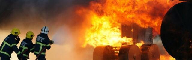 SRUŠILA SE "CESNA" POZNATOG VOZAČA TRKA?! Jezivi snimci tragedije u Severnoj Karolini! STRAHUJE SE DA NEMA PREŽIVELIH! MEĐU MRTVIMA I DECA? (FOTO, VIDEO)