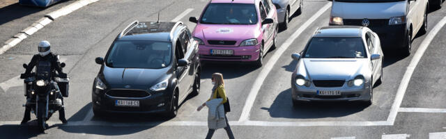 MUP apelovao na vozače da budu oprezni u zoni škola i u blizini pešačkih prelaza