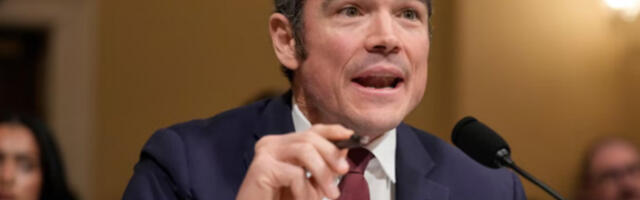 Џо Кент поднео оставку да предухитри спремљени отказ