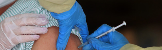 Danas vakcinacija u staračkim domovima u Kragujevcu i Nišu