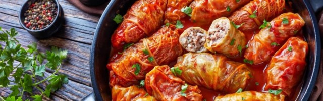 Umesto kiselog, svež kupus: Poljaci ovako prave sarmu i jedan korak u pripremi nikad ne preskaču