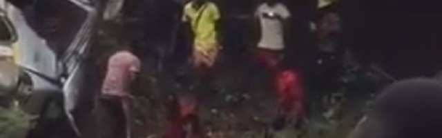 Autobus sa mladim fudbalerima se survao, najmanje osmoro preminulih (UZNEMIRUJUĆI VIDEO)