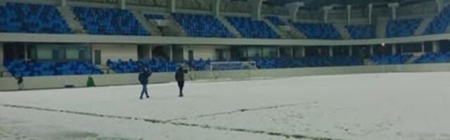 "Stadion u Loznici pun nedostataka, grejači nisu otopili sneg na terenu"