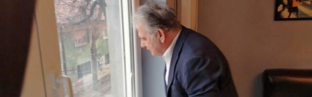 Policija nastavlja istragu po prijavi doktora Milića, dva slična oštećenja vlasnik lokal ispod njegovog stana ranije nije prijavio