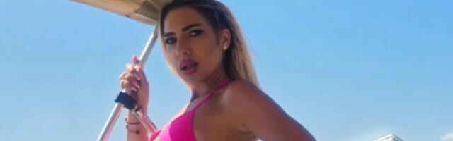 "ČISTOKRVNA!" JOVANA JEREMIĆ ZAOKUPIRALA JAHTU! Objavila niz izazovnih fotografija i pokazala MIŠIĆE zbog kojih se godinama odricala!  (FOTO)