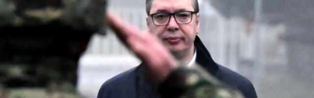 Вучић на полагању камена темељца за стуб одбрамбеног система Србије