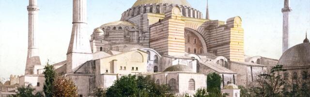 Neverovatna priča o tajnoj liturgiji u Aja Sofiji: Predvodio ju je iskušenik sa Svete Gore, Turci nemo gledali