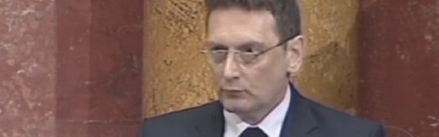 BLOKIRAN Tviter došao glave Bakarecu (FOTO)