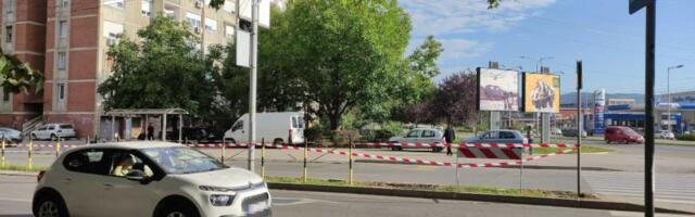 Ograda na Bulevaru nastavlja se na Trošarini