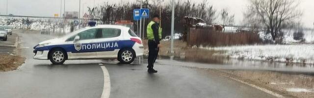 Povređena dva policajca u saobraćajnoj nezgodi