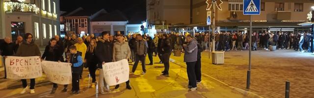 Sinoć se šetalo u Prokuplju i Kuršumliji, od petka protesti i u Žitorađi