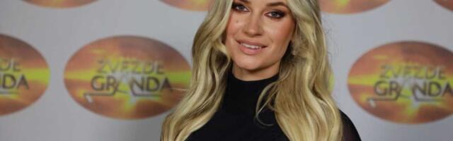 ŠEJLA RASPLAKALA BEOGRAĐANE HITOM HALIDA BEŠLIĆ! Pevačica izašla s prijateljima na večeru pa se latila mikrofona: Čist sevdah