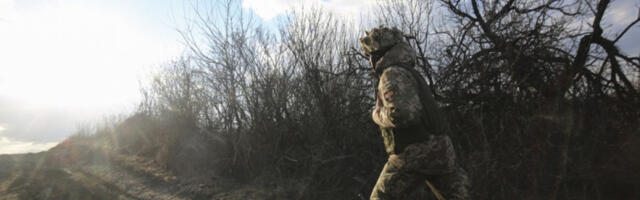 Зеленски наговестио повлачење Украјинаца из ДНР