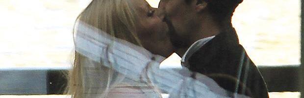 HALJINA VIVIJEN VESTVUD I ČIZME, SPLAV, TRUBAČI I NAJBLIŽI LJUDI: Nesvakidašnje venčanje Verice i Veljka: Svi ih osporavali, sad postali sinonim za ljubav