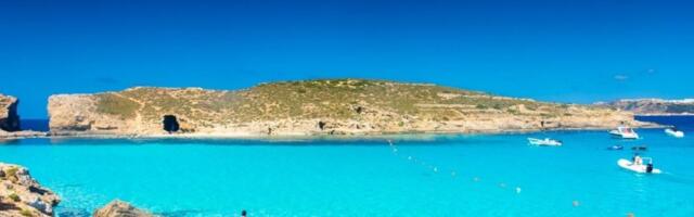 Tirkizna magija na samo 2 sata od Beograda: Ostrvo na koje sve više Srba ide leti