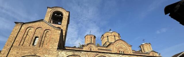 Neverovatna scena na liturgiji u hramu na Kosmetu: Svi zanemeli
