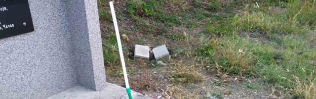 Vandali porušili Tanovu česmu, Karanac- molim državu da nas zaštiti od vandala, kome mi smetamo šta!?