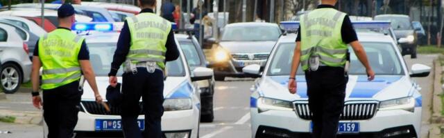 MLADIĆ DRIFTOVAO 200 NA SAT KOD UŠĆA, SLUPAO AUTO I TEŠKO POVREDIO DEVOJKU! Nakon nesreće sa ocem sakrio tragove i "audi"!