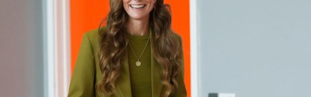 Kejt Midlton blistala u maslinastom odelu – jesenji glam na maksimumu!