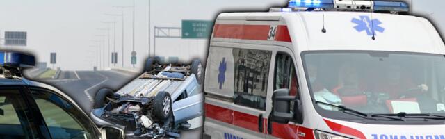 POVREĐENA PORODICA SA DVOJE MALE DECE! Užas na auto-putu: Automobil se prevrnuo na krov!