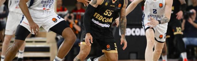 MONAKO SILAN NA SVOM TERENU: Efes pretpreo strašan poraz