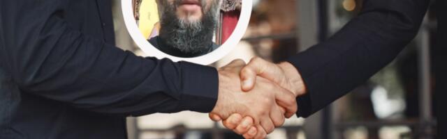 “MOLIM NAROD DA MI NE ČESTITA NOVU GODINU” : Otac Vladislav svojim “NE” čestitkama razotkrio lažnu pobožnost  (VIDEO)