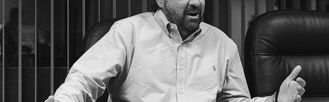 OVO NISTE ZNALI O MARKU BRNOVIĆU: Čuveni političar iz SAD dao je svojim psima imena RAKIJA I PIVO, a ovo su prodično jeli za Uskrs dok su se Amerikanci čudili!