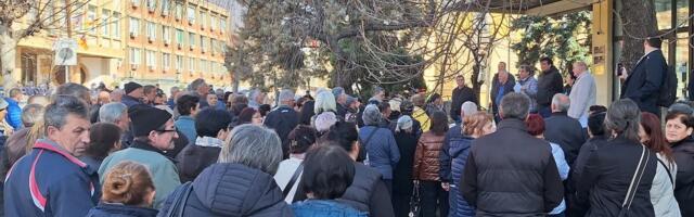 Protest radnika Koštane: Nećemo odustati od naših para VIDEO