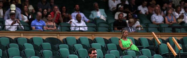 Sve VIP zvanice su napustile ložu, samo je gospodin Rodžer Federer ostao /FOTO/