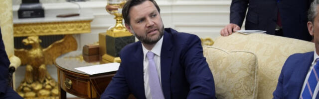 Вeнс: Да, забрљали смо са објављивањем Епстинових докумената