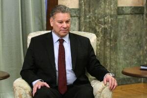 Ескобар: Формирање ЗСО је правна обавеза Приштине