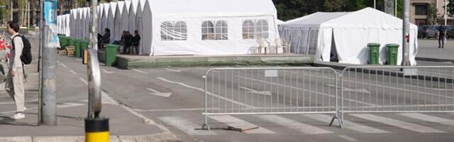 Turistički vodič objašnjava strancima šta je Ćacilend (VIDEO)