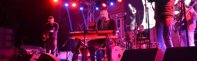 Umesto u Banovini, Marko Louis nastupa na Platou letnje pozornice u niškoj Tvrđavi