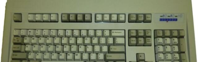 Mehanička tastatura koja oživljava legendarni IBM dizajn iz 1980-ih