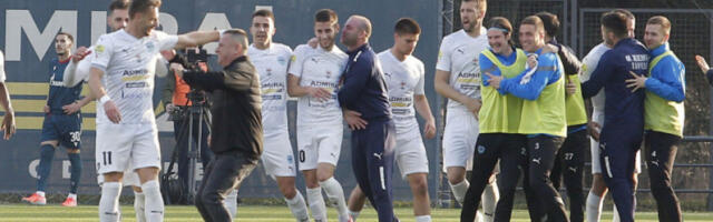 SELEKTOR SRBIJE POMNO PRATIO DEŠAVANJA Fudbaleri Železničara u Pančevu pobedili Kragujevčane