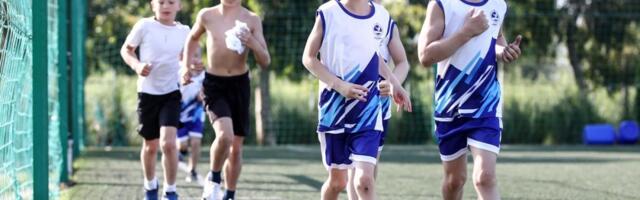 OVO SU PUTINOVI NASLEDNICI, IVAN I VLADIMIR MLAĐI? Objavljene fotografije, dečaci povukli na mamu, evo čime se bave navodni sinovi ruskog predsednika! (FOTO)