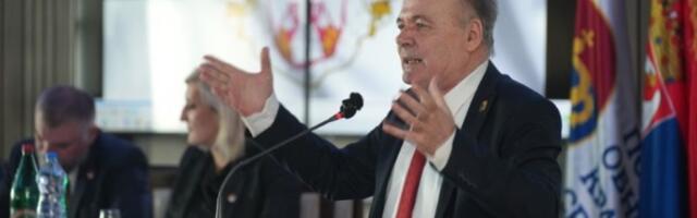 MONARHISTI: Vučić digao ruke od KiM, predao i zdravstvo i obrazovanje