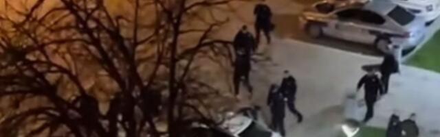 Ne smiruje se haos u Novom Pazaru: Masovna tuča navijača, i to ispred policijske stanice!