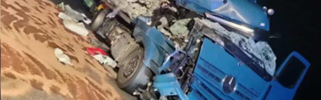 DRAMA NA AUTO-PUTU: Vozač zaspao za volanom i pokosio putarsku službu, dvojica Čačana pukom srećom izbegli smrt! (FOTO)