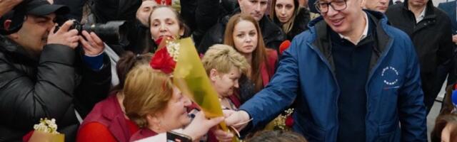 VUČIĆ DONEO SJAJNE VESTI ZA ŽENE: Svim radnicama "Jumka" po 20.000 dinara za 8. mart, a evo kada dobijaju UGOVORE ZA STALNO!