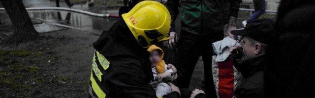 Ugašen požar na Novom Beogradu, MUP: Evakuisano 7 osoba, među njima trudnica i žena sa detetom