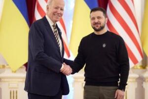 Светски медији: Бајден се изненада појавио у Кијеву