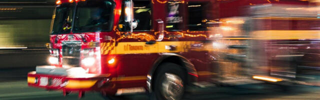 ZAPALIO STAN NA BANJICI PA NOŽEM NASRNUO NA VATROGASCE! Požar prijavile komšije!